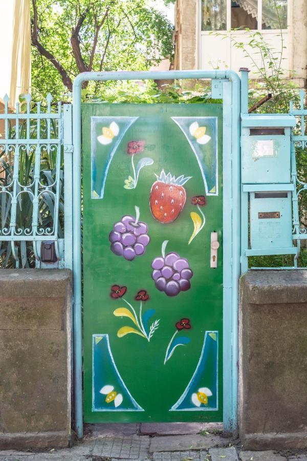 Barcelona Colorful Central Studio W Green Backyard โซเฟีย ภายนอก รูปภาพ
